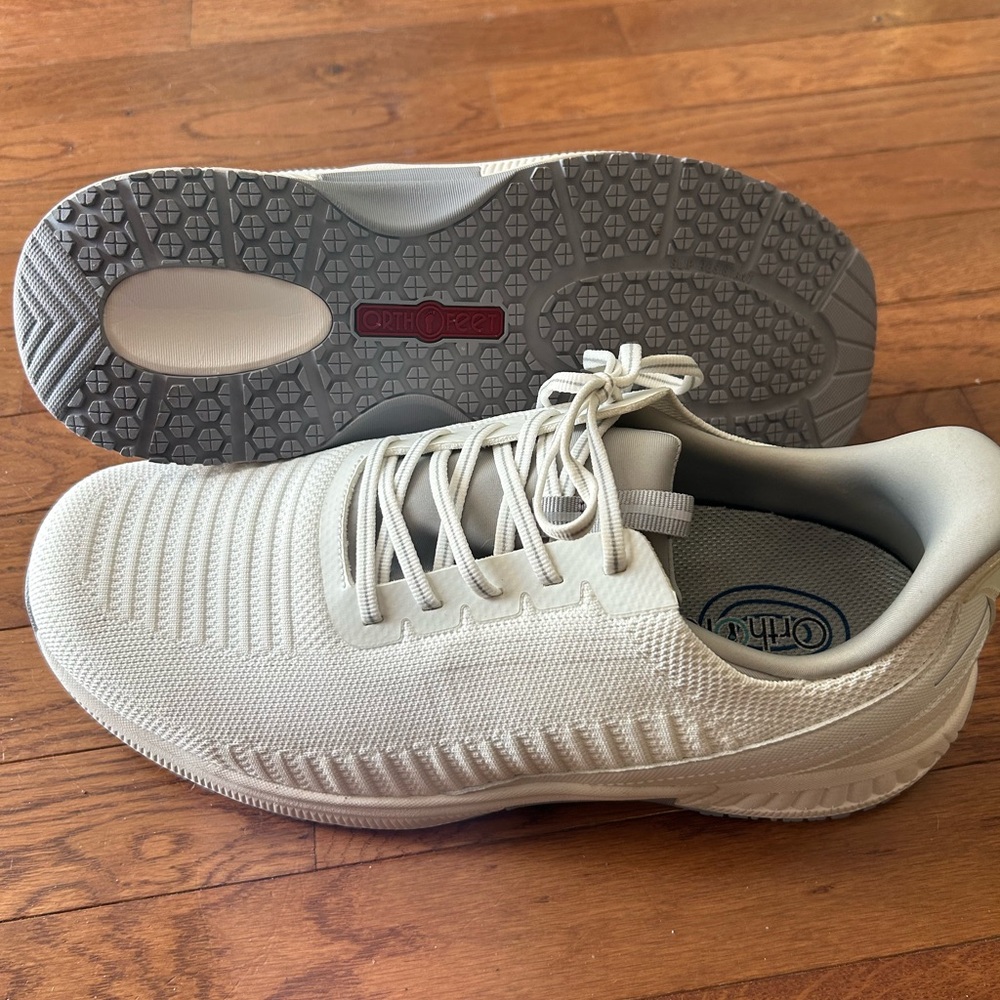 Orthofeet Men's Beige Athletic Shoes